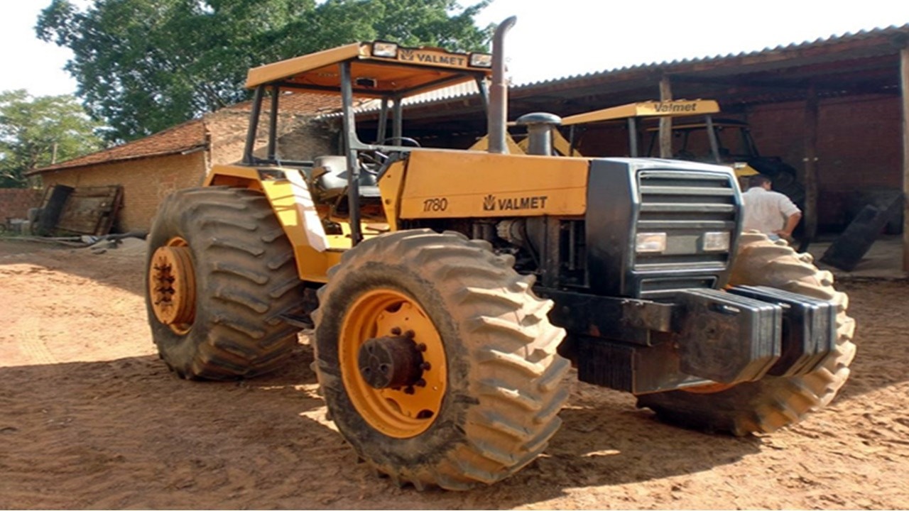 TRATORES VALMET 4X4 À VENDA A PARTIR DE 25 MIL