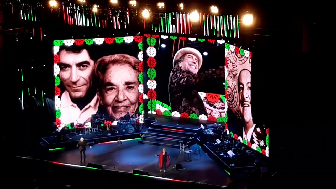 Joaquin SabinaPor el Boulevard de los suenos rotos. YouTube