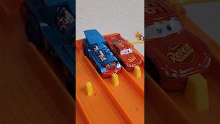 ¡EPICA CARRERA de HOT WHEELS entre ESTRELLAS de la TELEVISION ¡RAYO McQUEEN vs THOMAS TRAIN