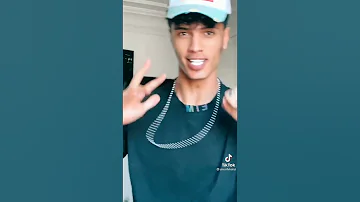 اوعي تنسي الي في يوم باعك 