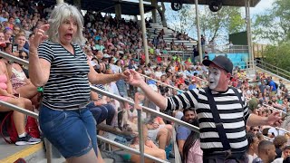 She Wasnt Expecting This Rob The Mime Seaworld Orlando