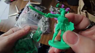 Satisfying D&D Haul Unboxing Green & Purple Miniatures, Dice Sets