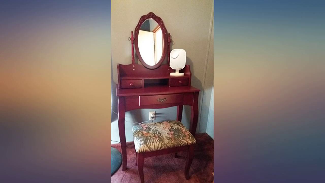 Roundhill Furniture Ribbon Wood Make-Up Vanity Table and Stool Set, White review