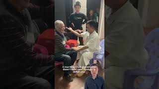 A true Wing Chun grandmaster doesn't even need eyesight to defeat you#wingchun #fighting