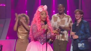 Celebrity Stan Twitter: Nicki Minaj: "Baaarbz" Wealth