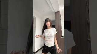 建议谨慎观看,此视频可能导致你审美标准永久性提高。