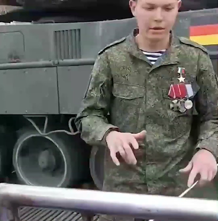 Жаркий, но скромный - YouTube