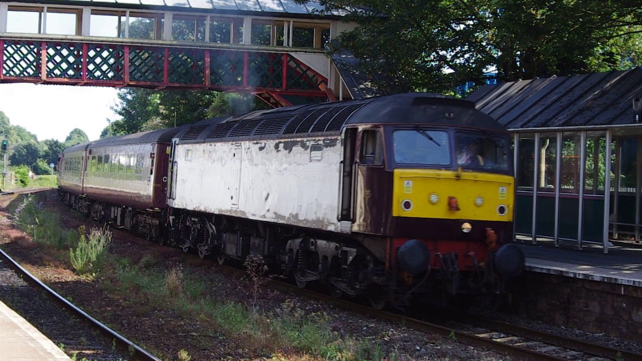 West Coast 47832 & 47826 speed through Torre - YouTube