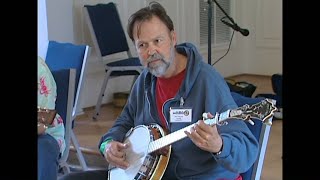 Alan Munde Plays Theme Time and Sweet Dixie in a Workshop at the Maryland Banjo Academy, 2002.