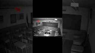 cámara  seguridad en escuela nocturna #terrorparanormal #camarasdeseguridad #terrorifico #fantasmas