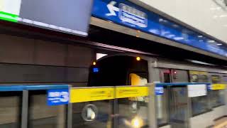 【141/142跨年疏運迴送】台北捷運C321型迴送南港機廠通過忠孝敦化站