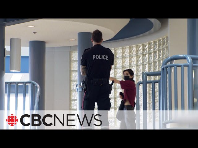 Police officers return to Edmonton public schools