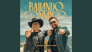 Bailando conmigo