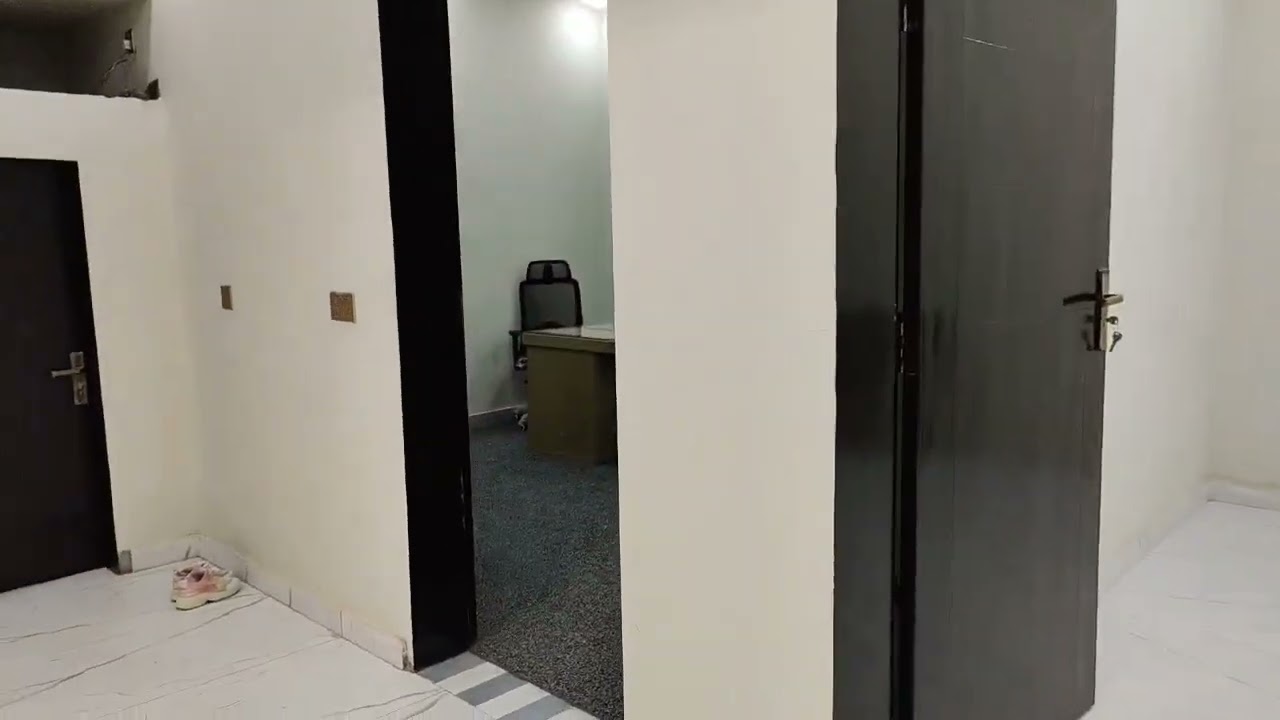 Madras( Fatima ul zara) yaha sab kush parhaya jata ha sirf larkiyo ke liye 