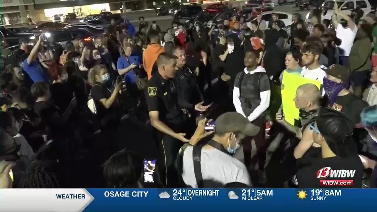 Seminar to foster positive relationships between law enforcement and the community