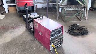Lot 569 Lincoln Weldanpower 225 G7 Portable Welder