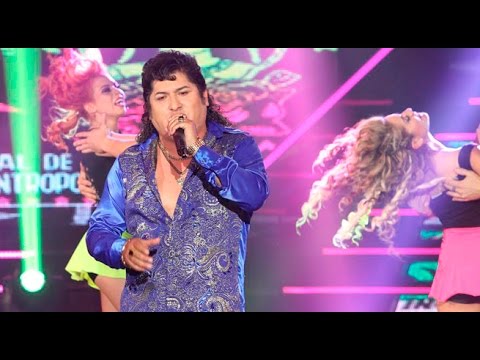 Papá Chacalón got everyone grooving with "Muchacho provinciano"