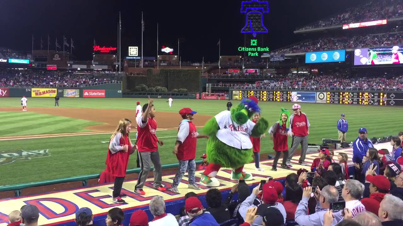Phillie Phanatic Dugout Dance Kids Opening Night 2016 YouTube