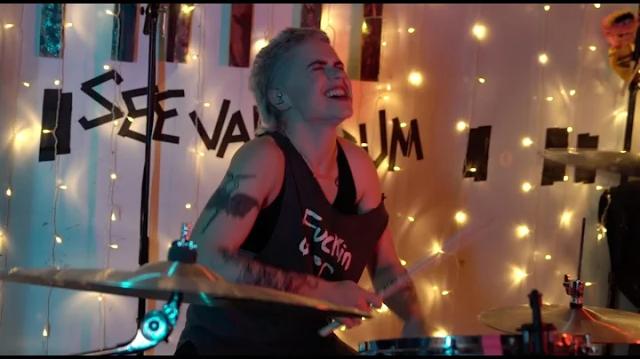 Valerie Franco  YUNGBLUD (w Halsey feat. Travis Ba...