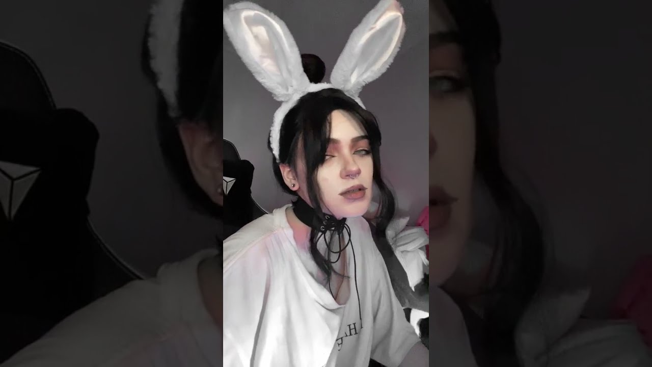 Bunny Girl WRAITH Apex?!