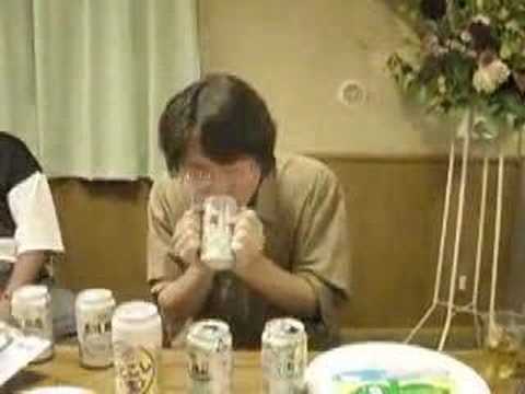 無駄動画　かわいく飲む三本木さん