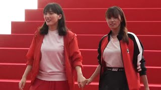 綾瀬はるか＆深田恭子が仲良く手つなぎで、じゃんけんグリコ！ホリプロタレント豪華出演で男女対抗戦　江崎グリコ新TV-CM「じゃんけんグリコ開幕」篇＆メイキング