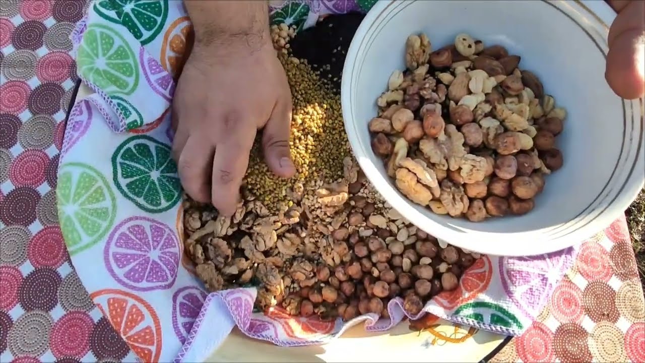 Naxçıvanda Xıdır Nəbi bayramı. Qovurğa hazırlanması. Khidir Nebi Eve. Govurga