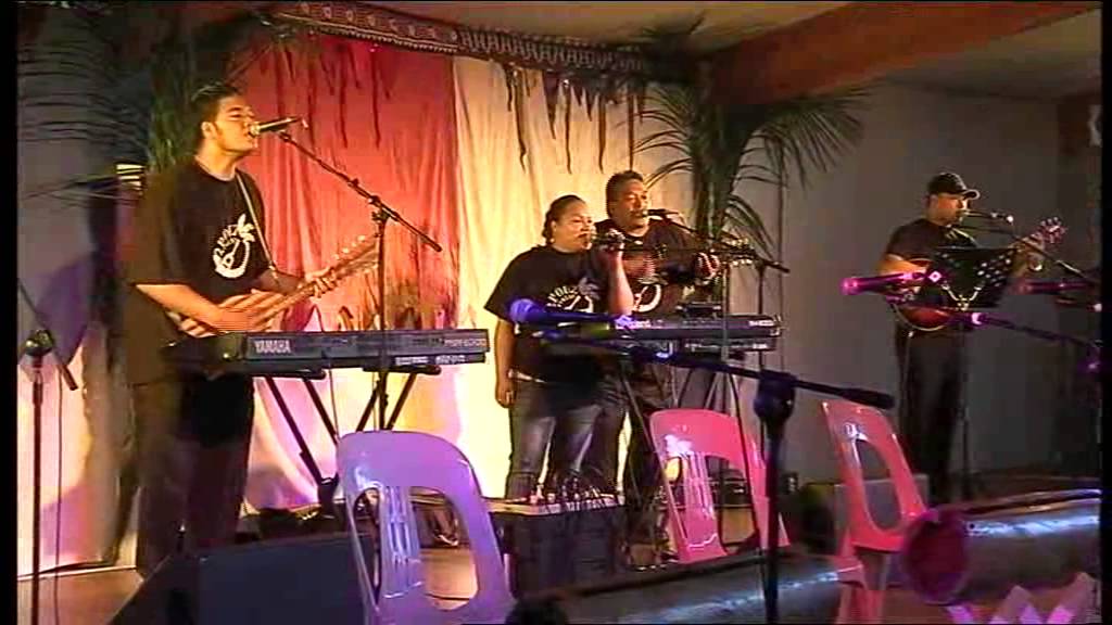 " Tagaroa e "  - Tupou Fynist Live 2009 .