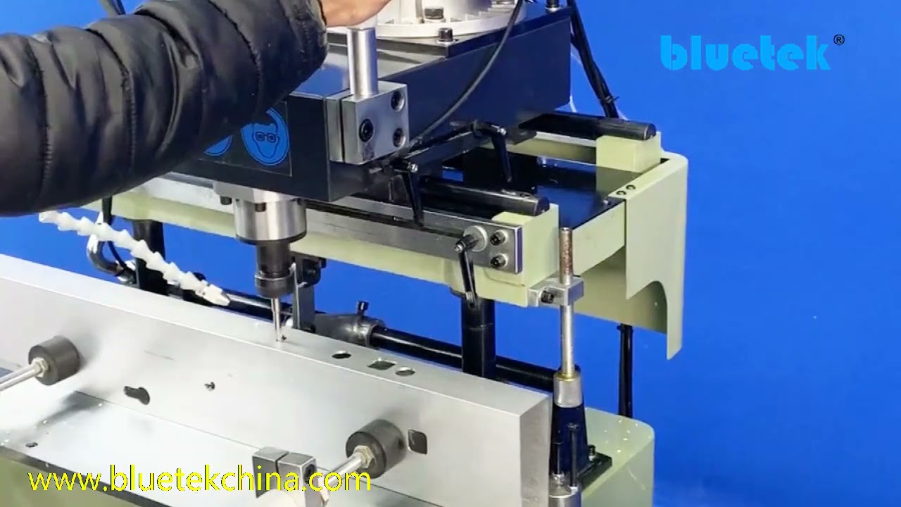 Máquina para fabricar ventanas de aluminio | Fresadora de ventana de aluminio