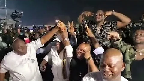 Moment Osun State Governor Ademola Adeleke Arrive @ Davido OBO Timeless Concert in Lagos