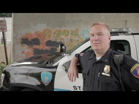 Ich bin Mormone, Pfadfinderführer und Polizist in Connecticut.