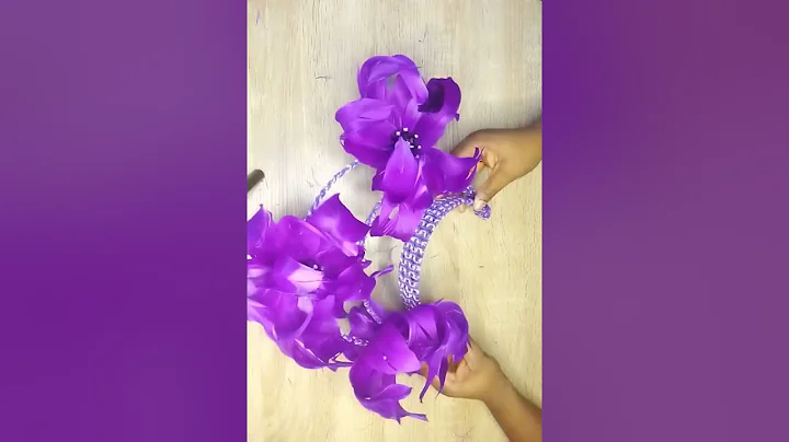 LOVELY FEATHER 🪶 FASCINATOR//STAND OUT HEAD PIECE