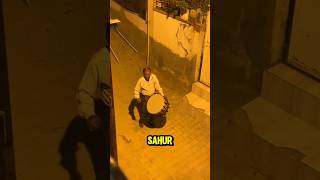 Download Lagu The Unique Tradition of Waking You Up for Sahur in Türkiye 😳 MP3