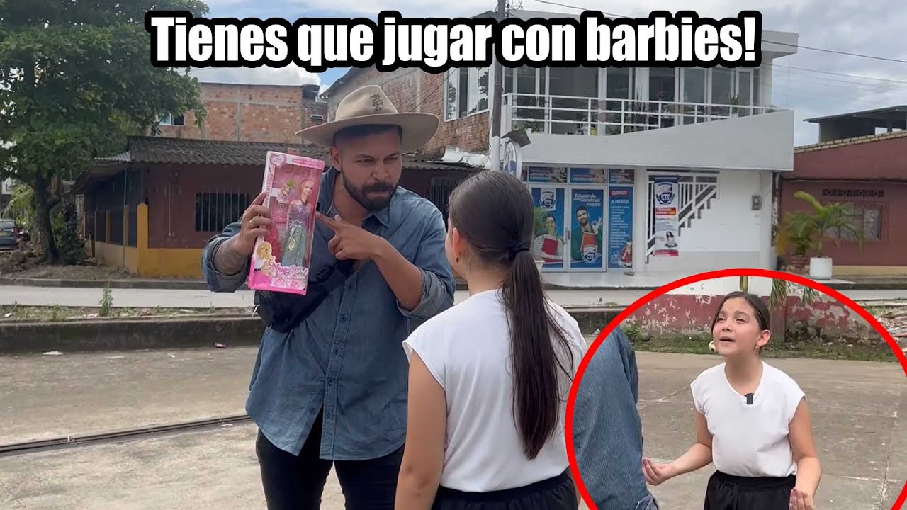 Padre obliga a su hija a jugar con barbies y ella le da una gran lección 😱