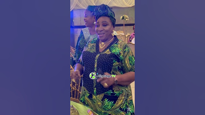 ACTRESS DUPE JAIYESIMI AT WOLI AROLE FATHER’S BURIAL