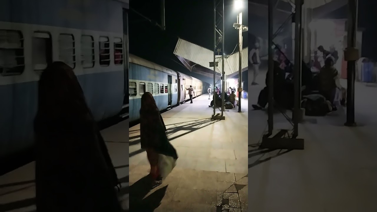 Ye jo railgadi hai kitno raste ko milati hai 