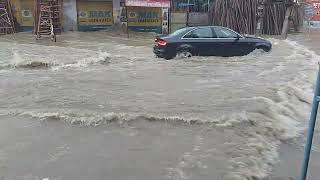 #mercedes #audiindia #stuckintraffic
