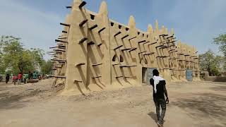 Mali San Mud Mosque &amp; Replastering