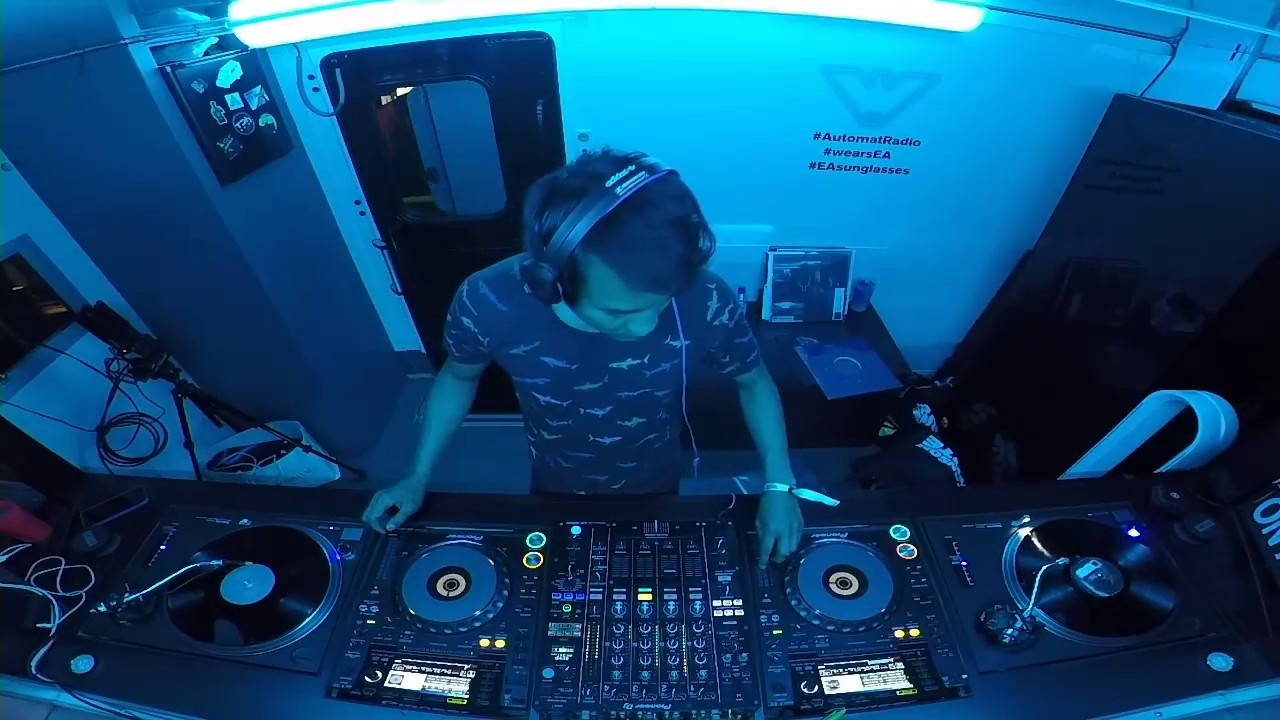 Obejrzyj NEUD PHOTO | Automat Radio MADRID w YouTube Obejrzyj NEUD PHOTO | Automat Radio MADRID w YouTube