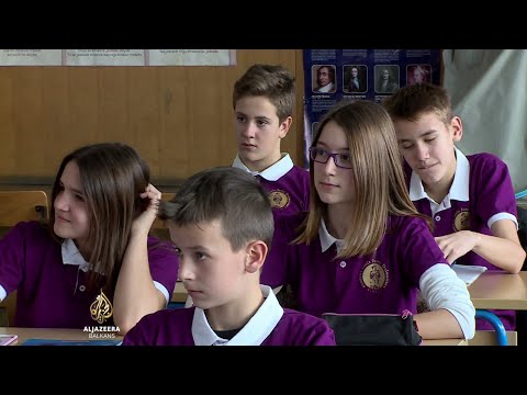 Video: Kako školska Uniforma Utiče Na Učenika