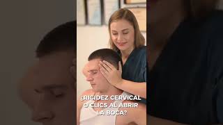 ¿RIGIDEZ CERVICAL O CLICS AL ABRIR LA BOCA?La tensión en el cuello y la articulación#viralshorts