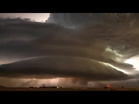 A series of strange clouds!! It appears surprisingly in the sky of Gaza ...