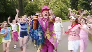 Rod Hull, Grotbags, and Emu's Pink Windmill Kids: Emu's World theme '82 (Pattison)
