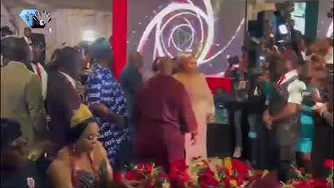 SEE HOW GOV ADEMOLA ADELEKE SHOW OFF HIS DANCING SKILLS AT THE OVATION XMAS CAROL