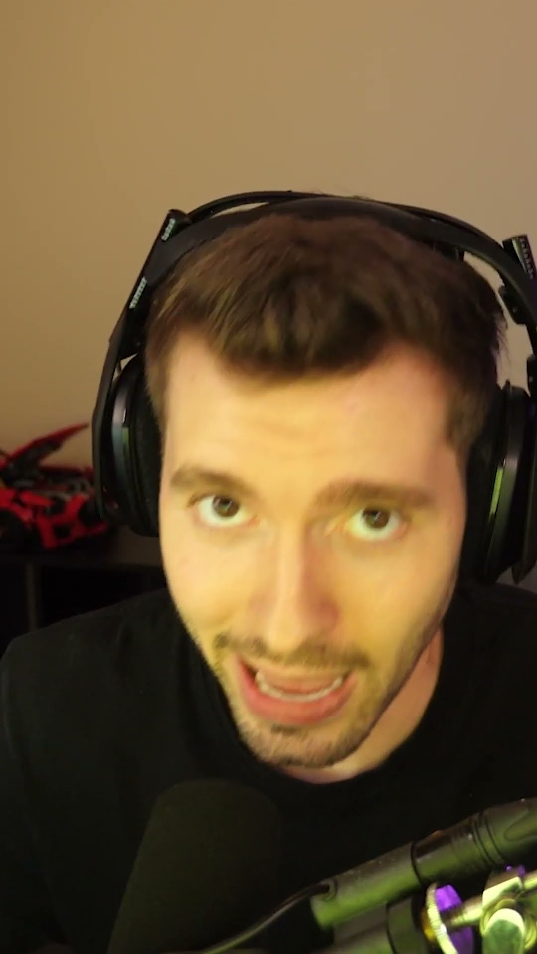 Qual lado você escolhe? PRO vs NOOB?
