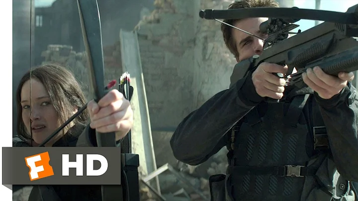 The Hunger Games: Mockingjay - Part 1 (4/10) Movie CLIP - Battling the Bombers (2014) HD - DayDayNews