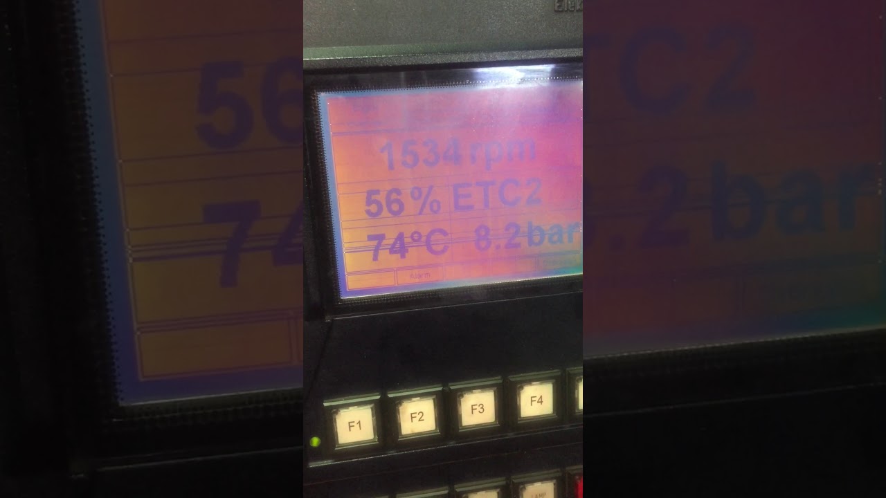 Maintenance mtu 12V2000M91 main engine yacht