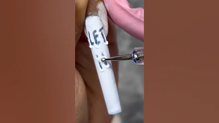 You NEED to try this ! 💅🏽❄️ #christmasnails