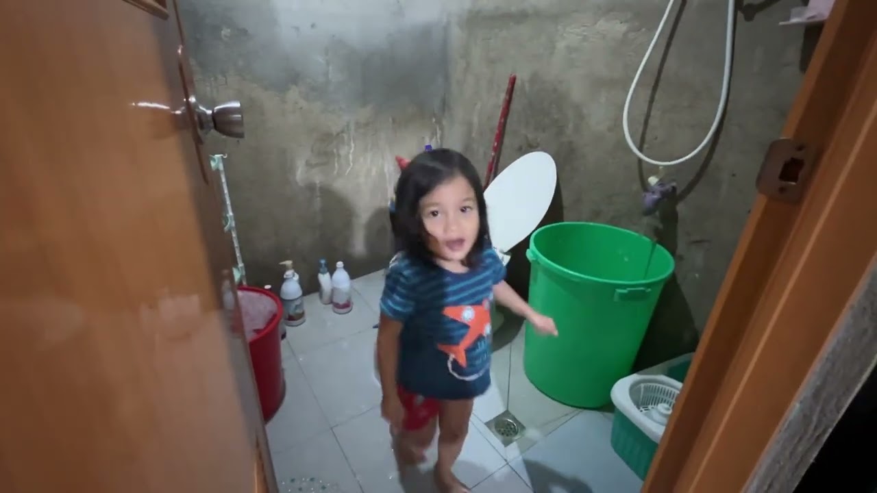 Один день из моей жизни как единственной дочери мамы. Промывка туалета посреди ночи.