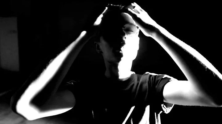 Douglas Dare - Lungful (Official Music Video)